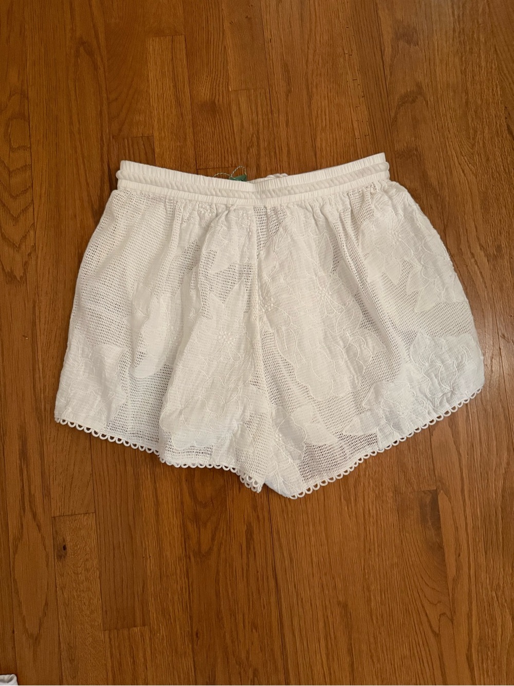 FARM Rio White Crochet Flower Lace Drawstring Shorts - Picture 3 of 8